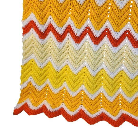 Handmade Crochet Blanket Chevron Zig Zag Pattern Yellow Orange White 42" x 36" A - Picture 4 of 7
